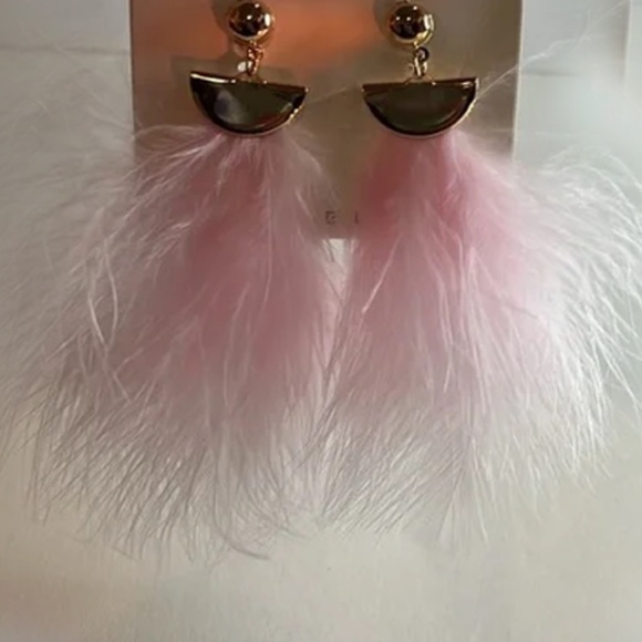 Feather Drop Earrings NWT Gold Tone - About 3" - 4"-Lead Free/Nickel Free - Picture 4 of 4